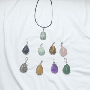 colgantes piedras colores variados
