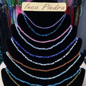 collares de piedras microfacetadas